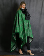 Load image into Gallery viewer, Smaragdi Cape