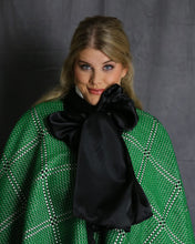 Load image into Gallery viewer, Smaragdi Cape