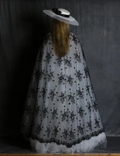 Load image into Gallery viewer, Bridal Cape