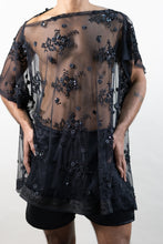 Load image into Gallery viewer, Chantil Tshirt
