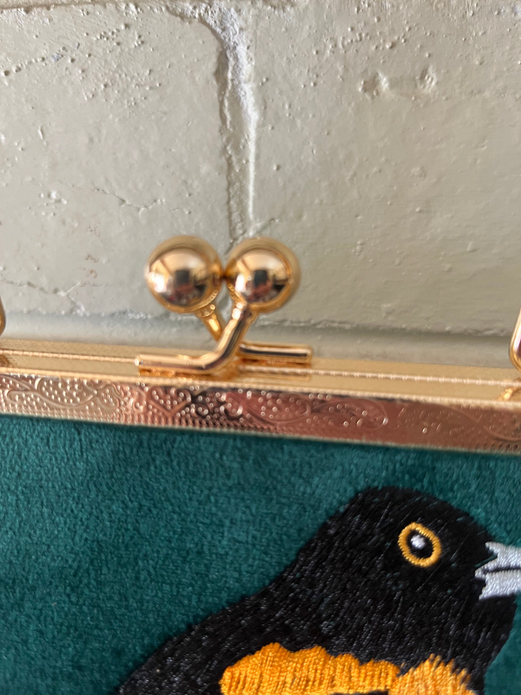 Blackbird Kisslock Bag