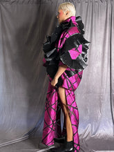 Load image into Gallery viewer, Verosa Opera Coat
