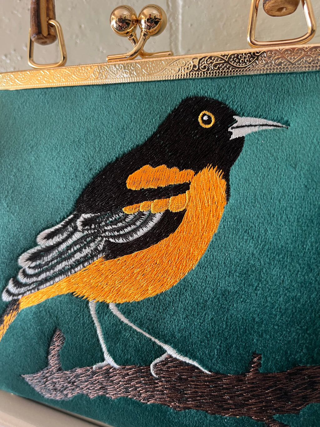 Blackbird Kisslock Bag