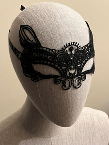 Une Lapine Mask