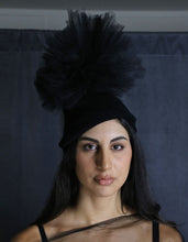 Load image into Gallery viewer, Tutu Beanie BLACK
